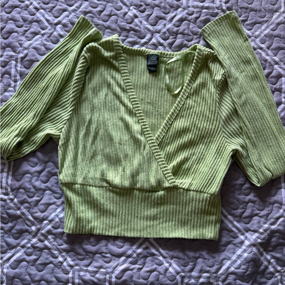 wild fable Ribbed V-Neck Cropped Sweater in Light Green
